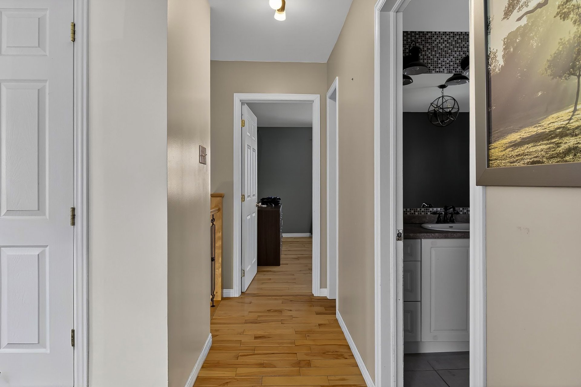 Photo - PASAGEWAY