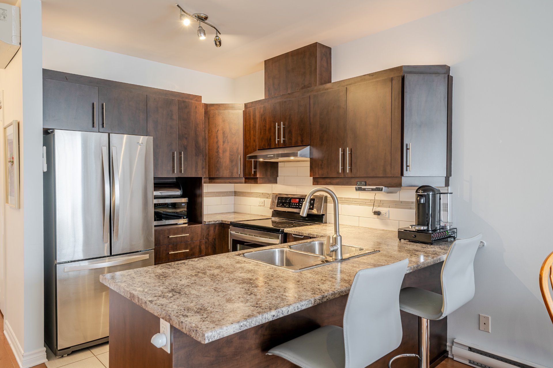 Photo - Kitchen