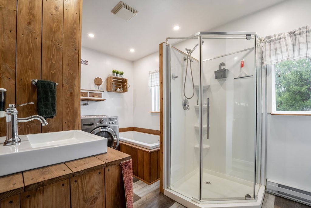 Photo - Bathroom