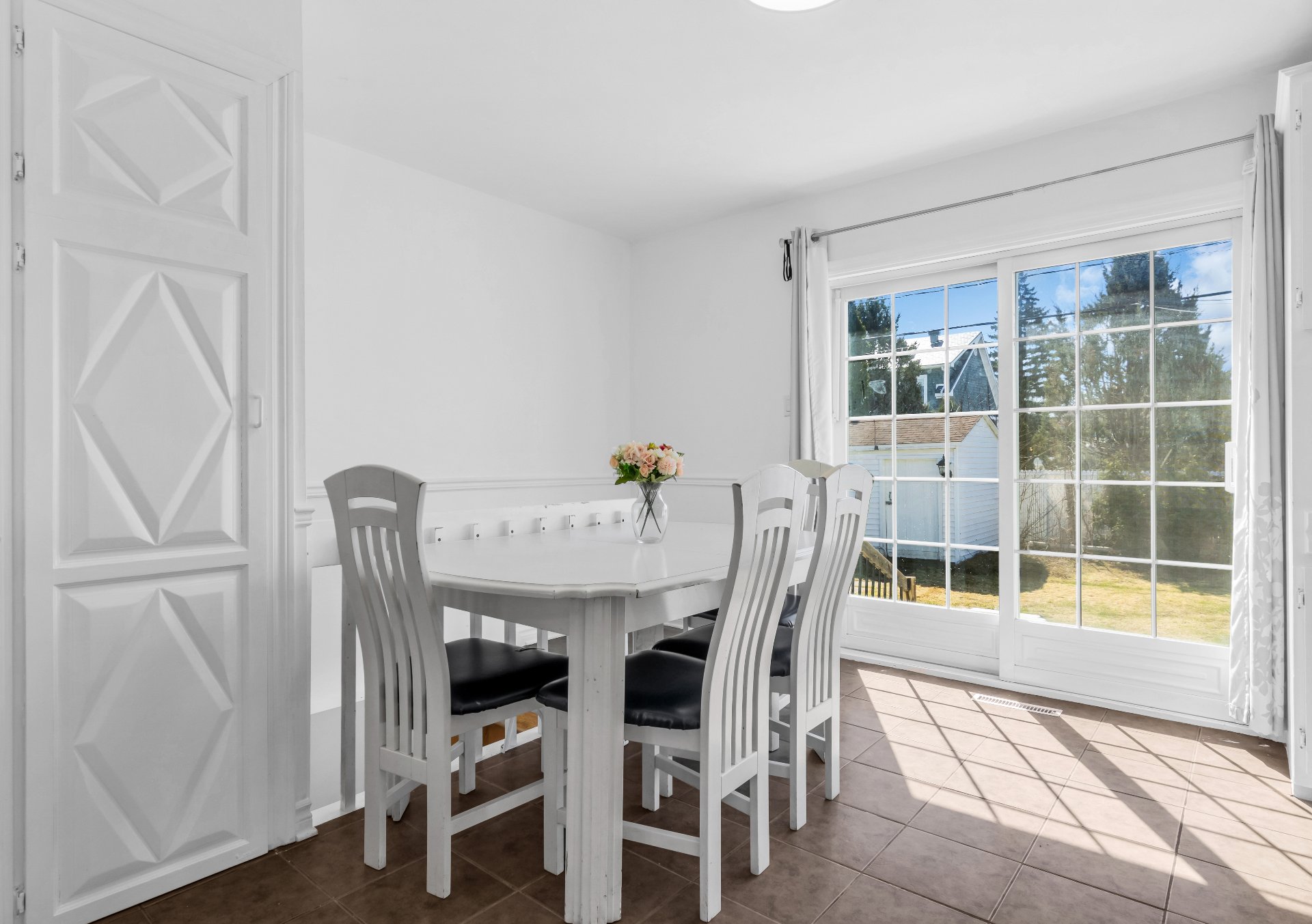 Photo - Salle à manger