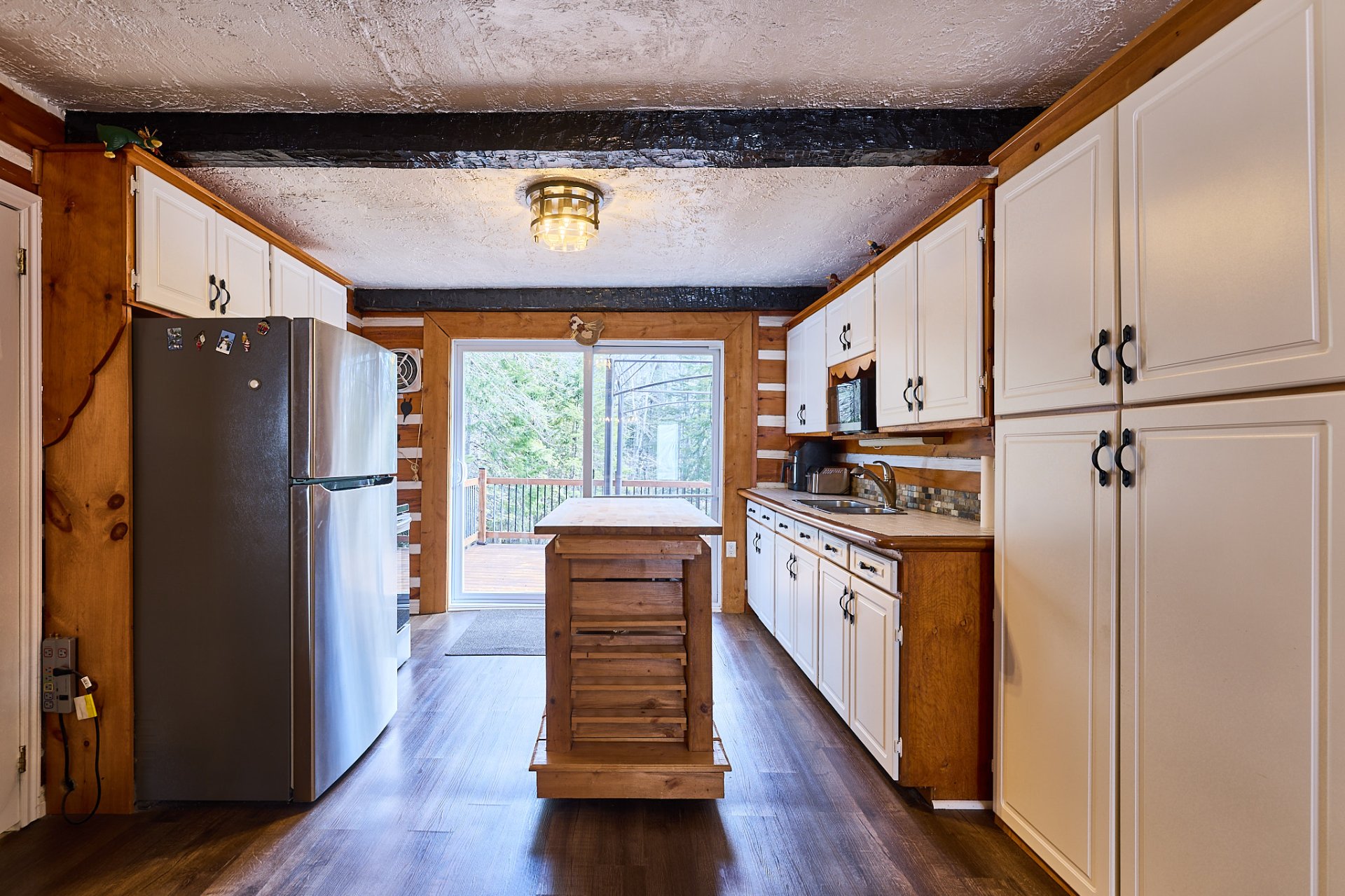 Photo - Kitchen