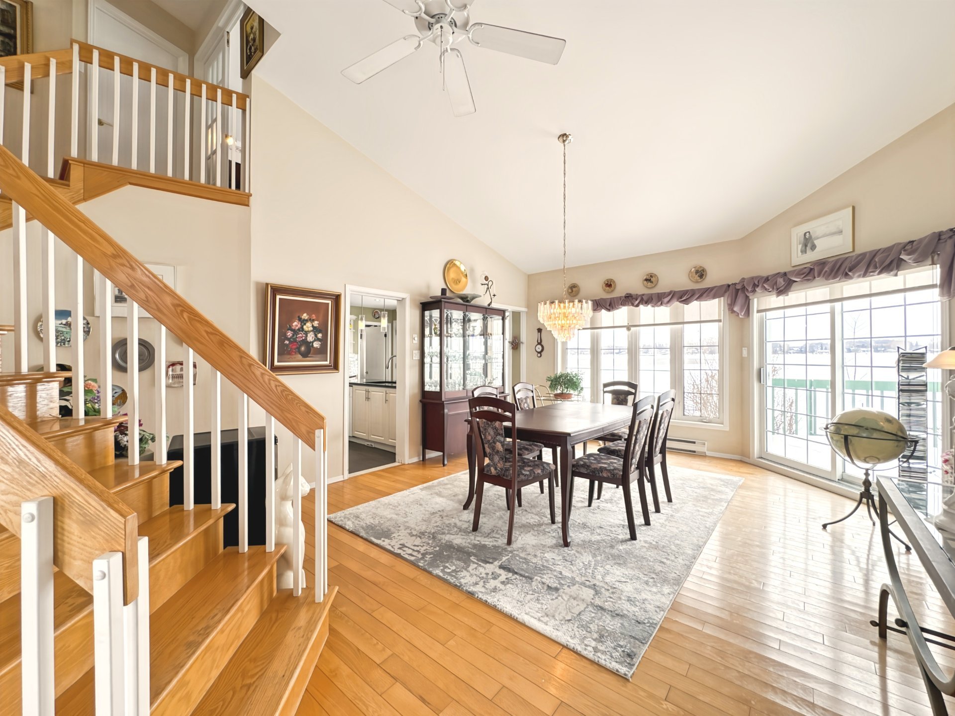Photo - Dining room