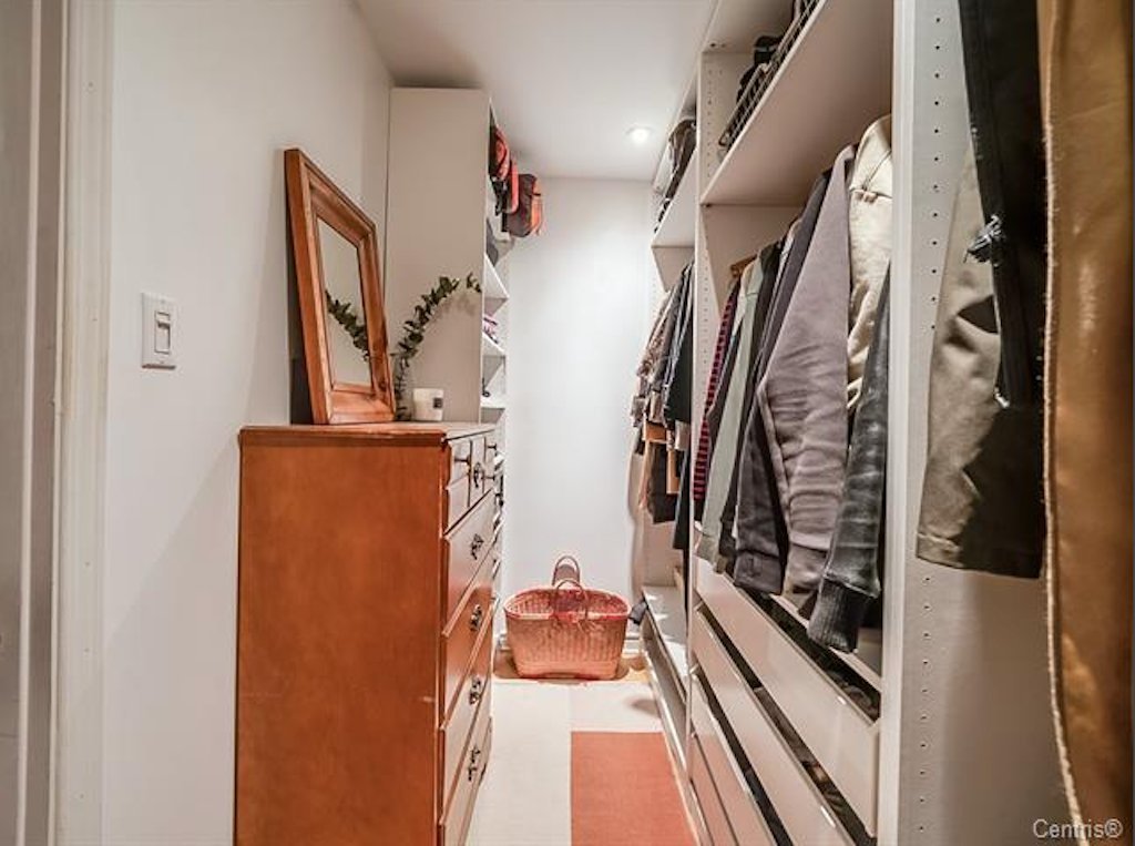 Photo - Walk-in closet