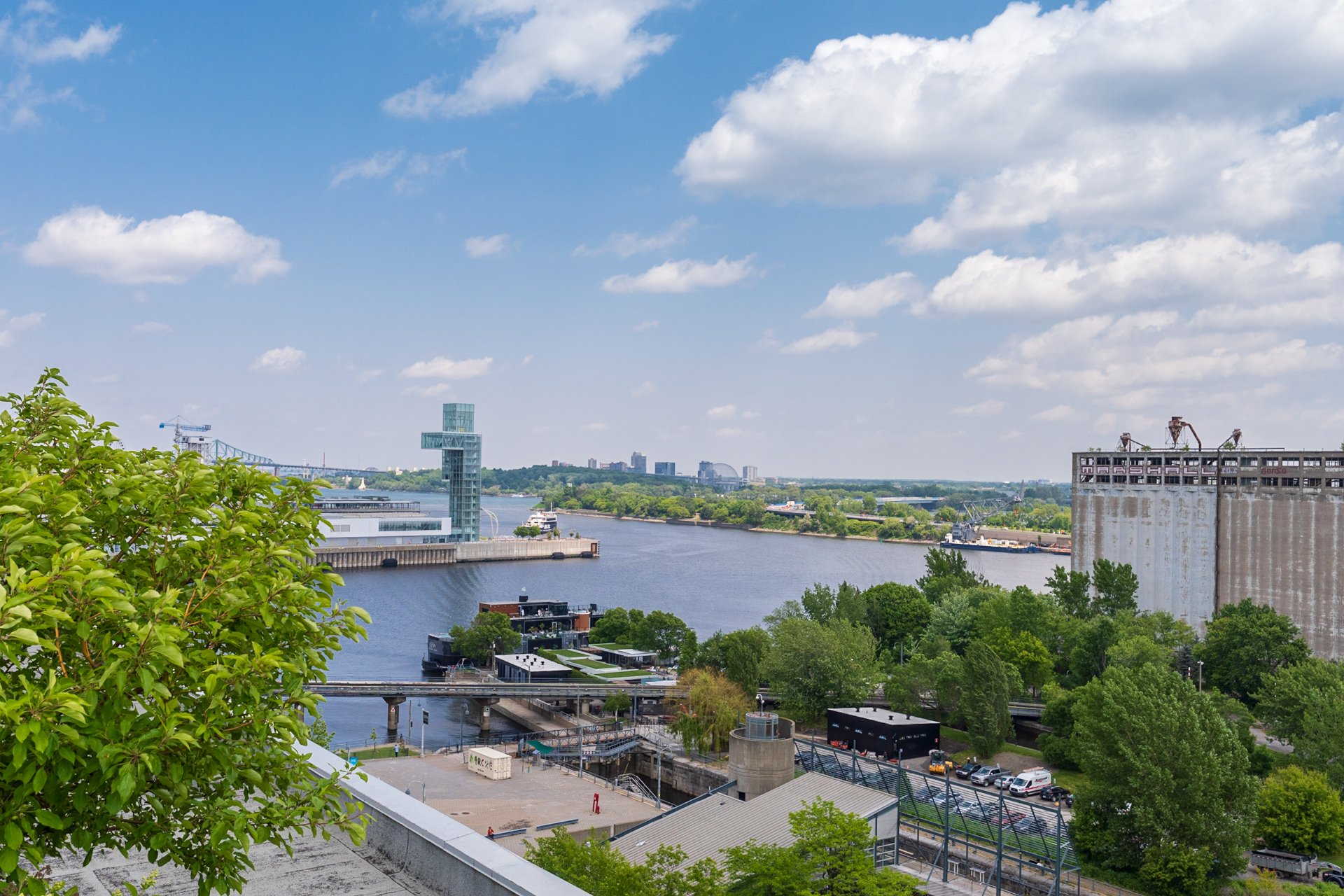 Photo - Vue sur l'eau