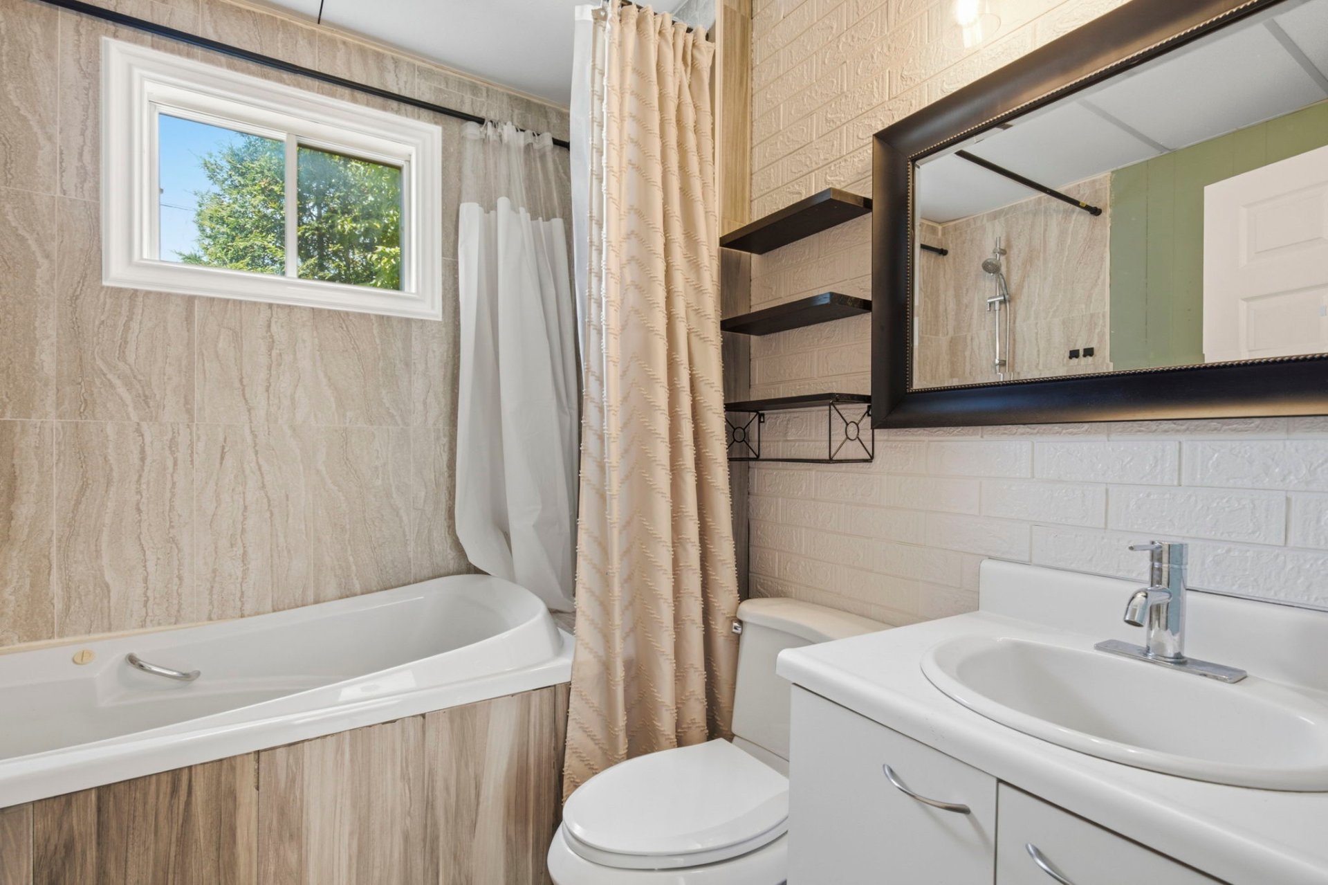 Photo - Bathroom