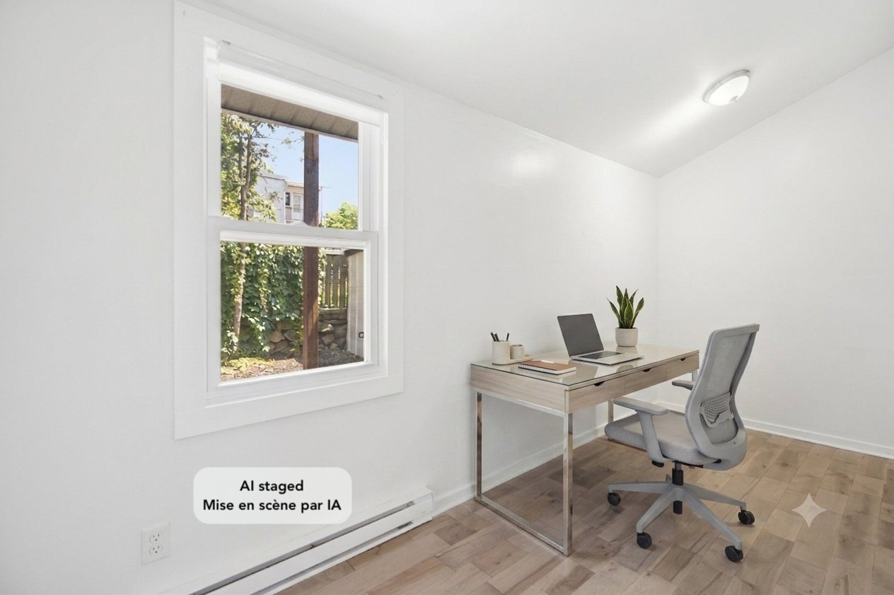 Photo - Office
