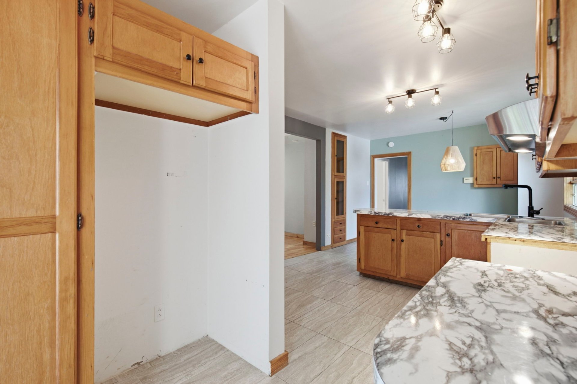 Photo - Kitchen