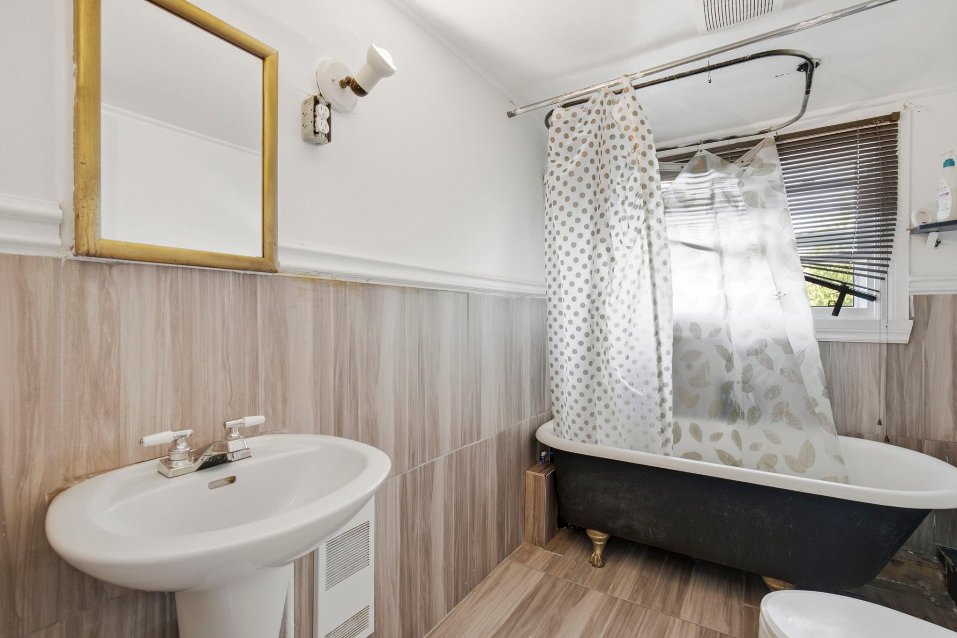 Photo - Bathroom