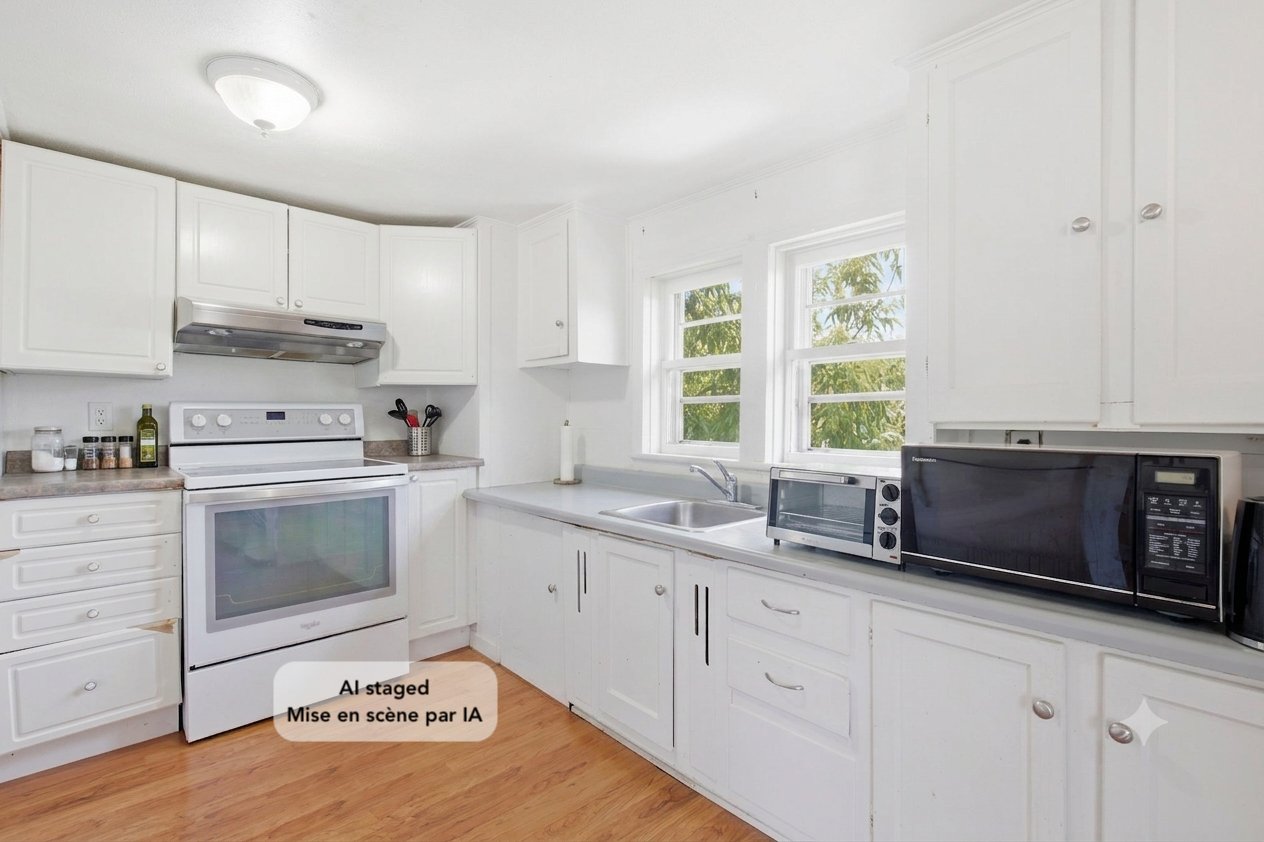Photo - Kitchen