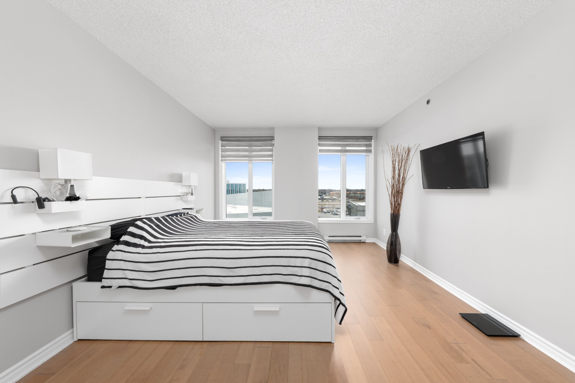 Photo - Primary bedroom