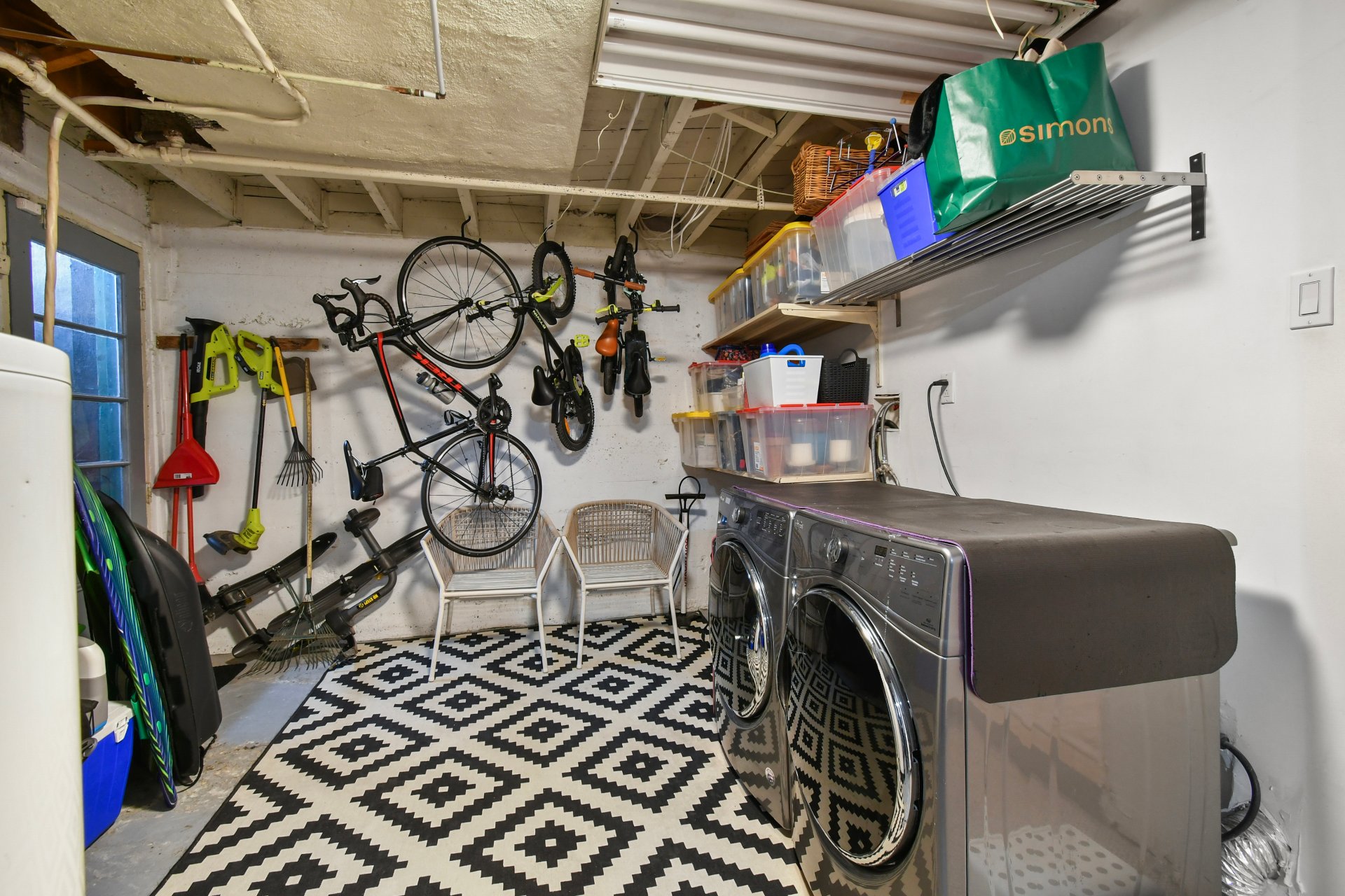 Photo - Laundry room