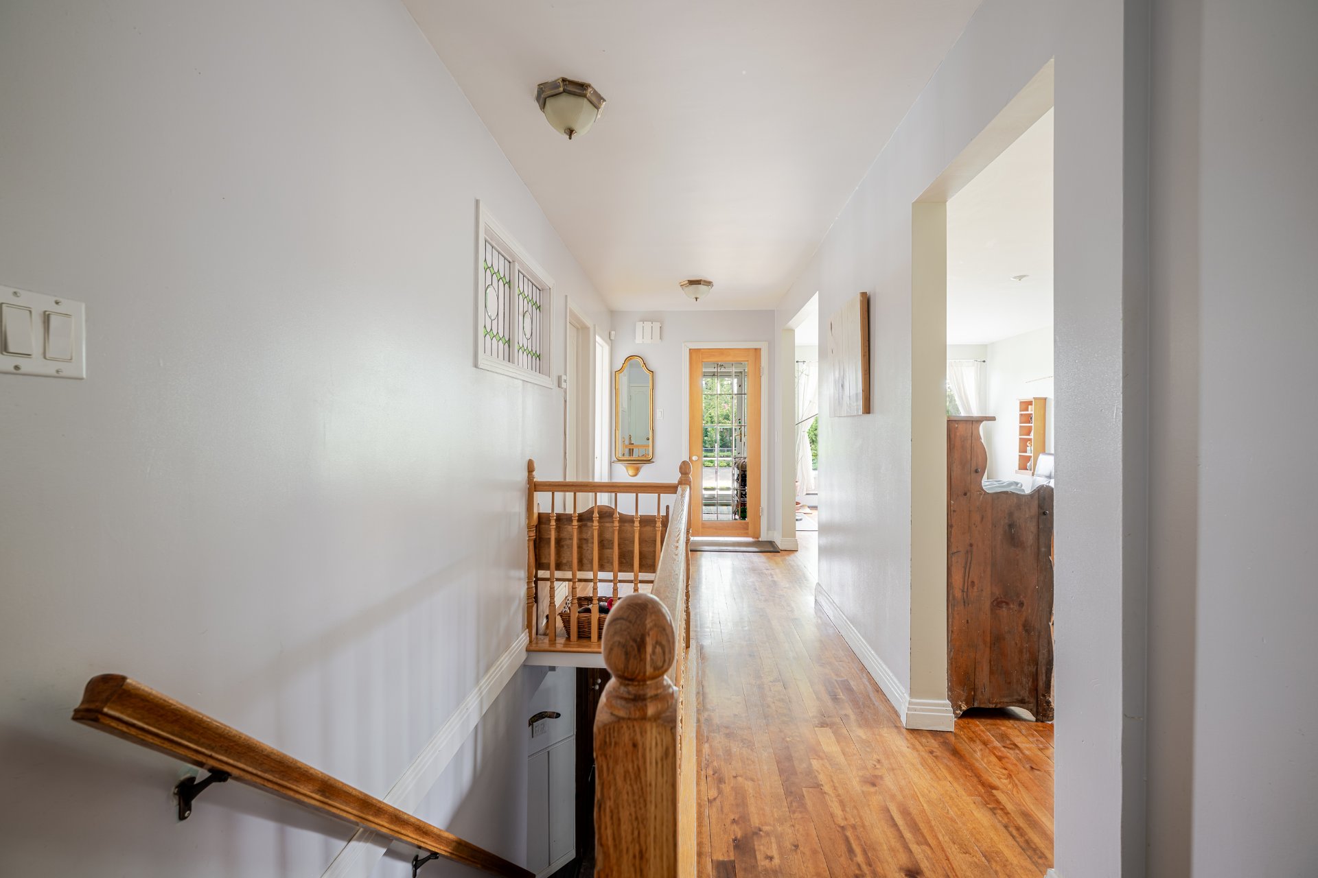 Photo - PASAGEWAY