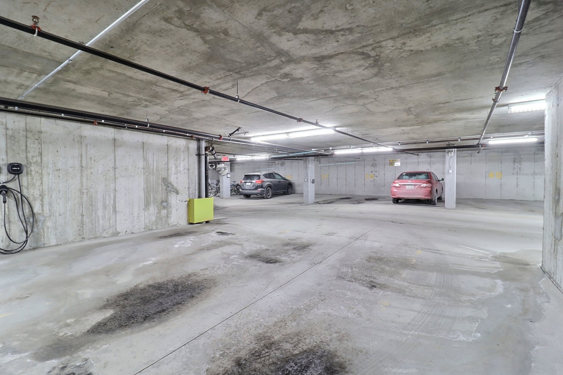 Photo - Stationnement