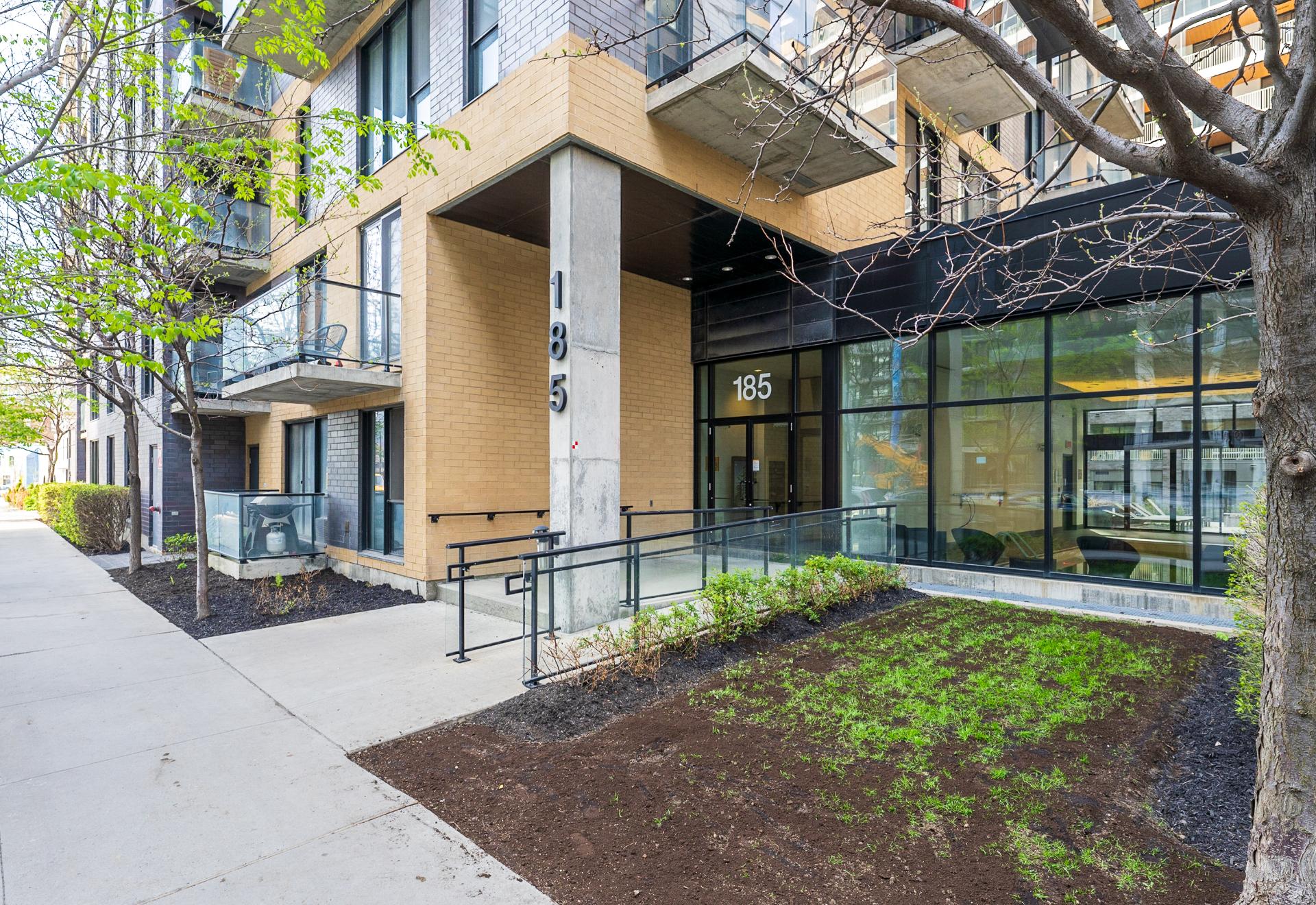 Photo - Entrée extérieure