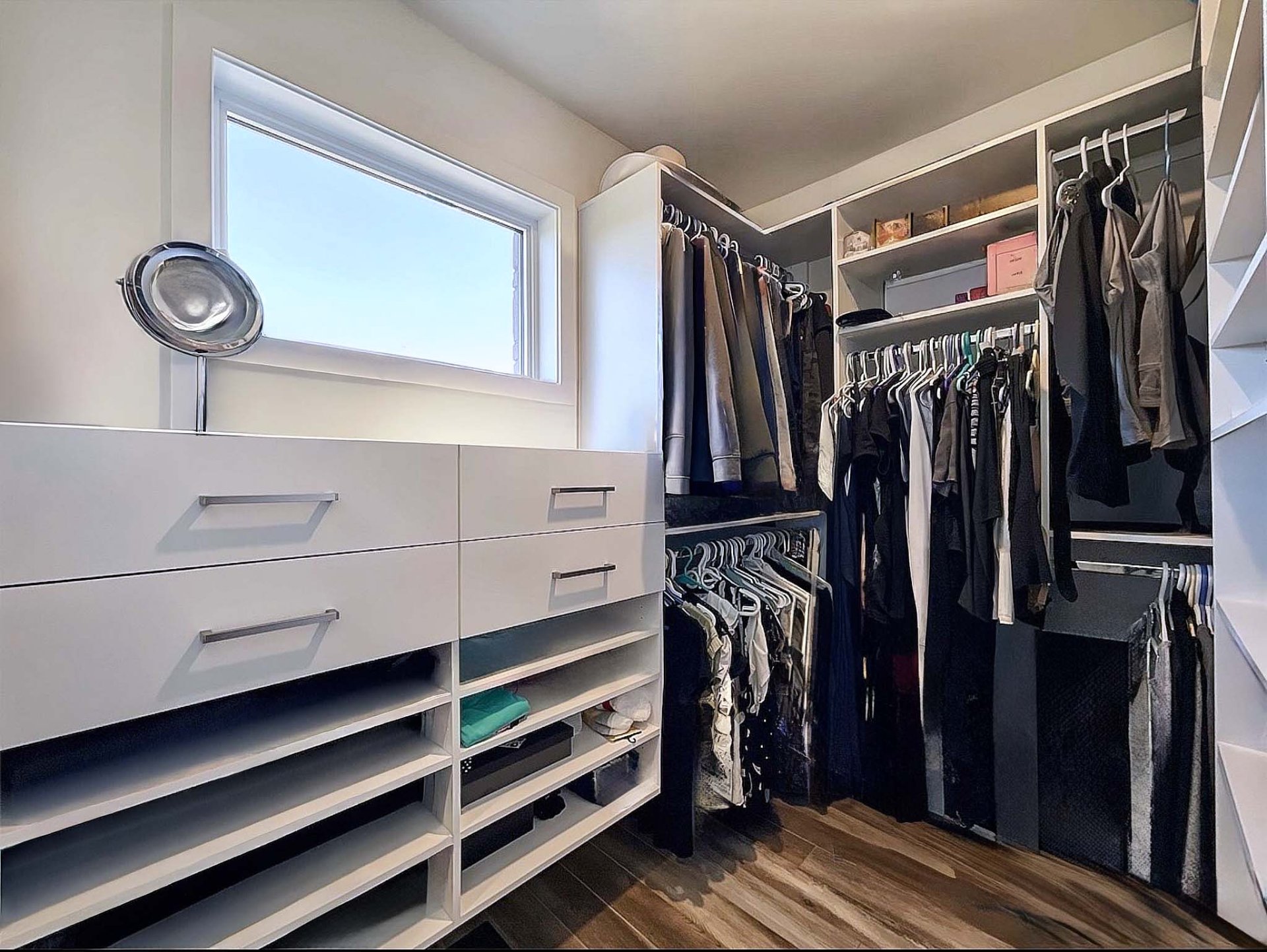 Photo - Penderie (Walk-in)