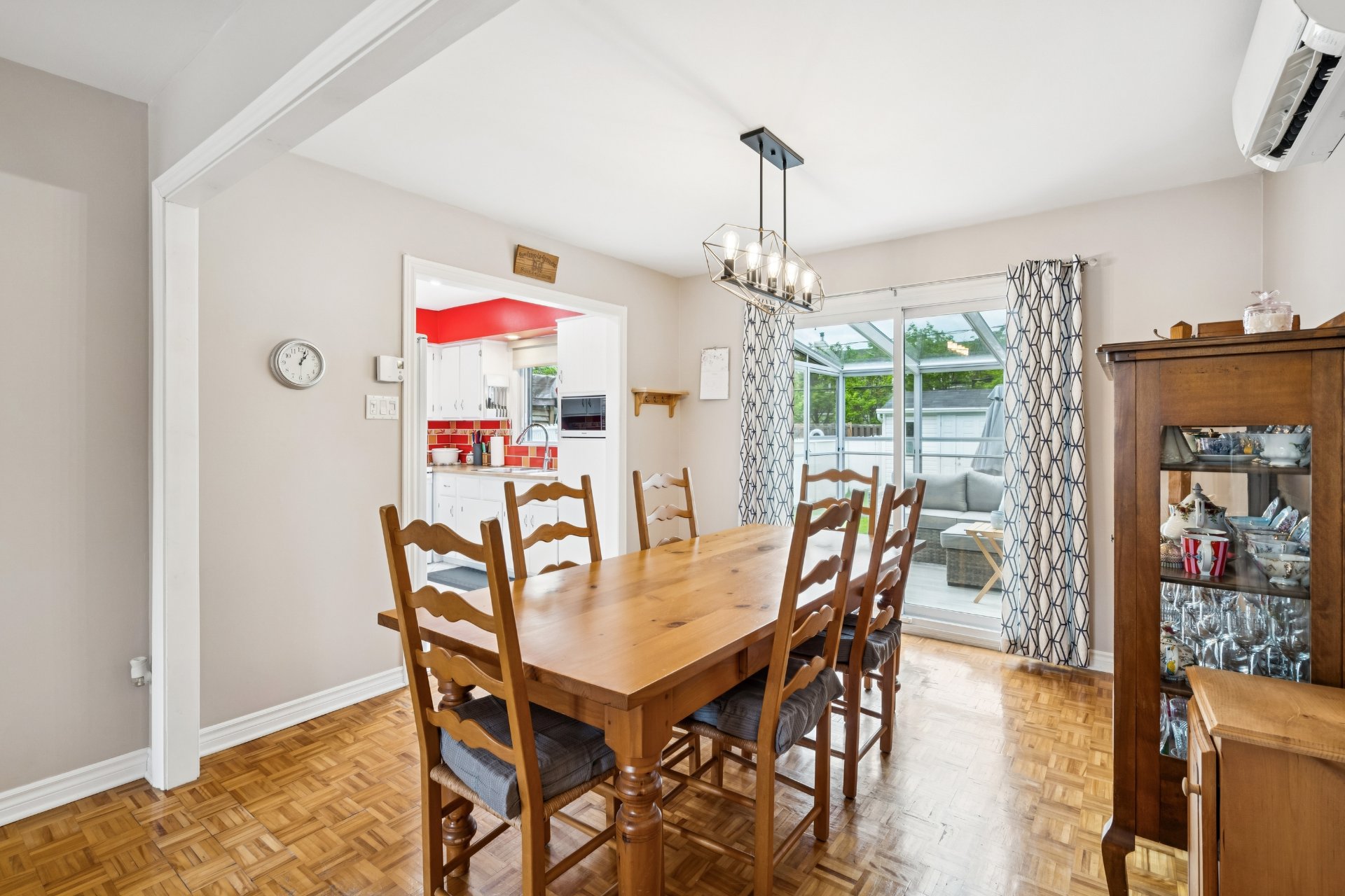 Photo - Dining room
