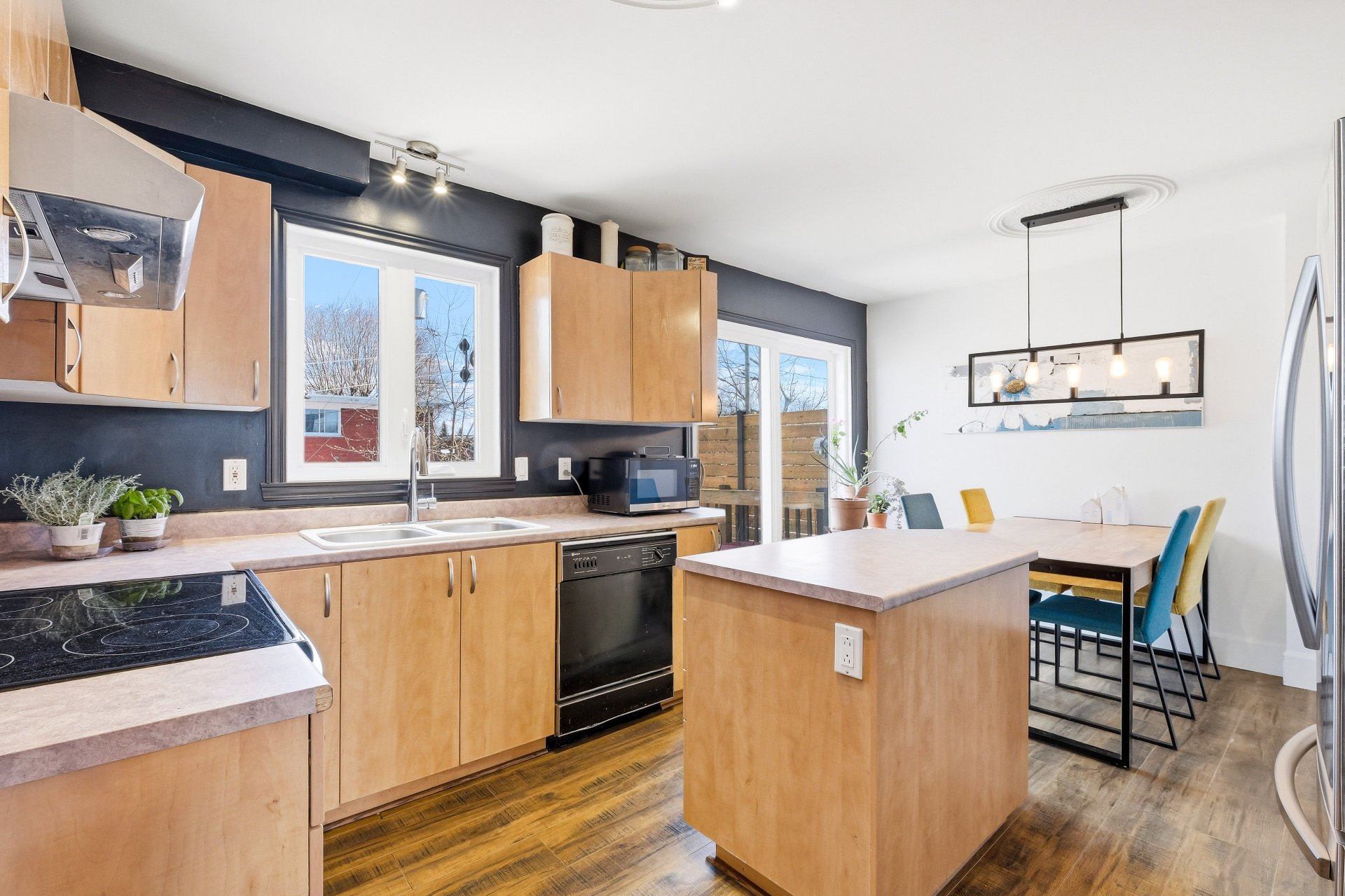 Photo - Kitchen
