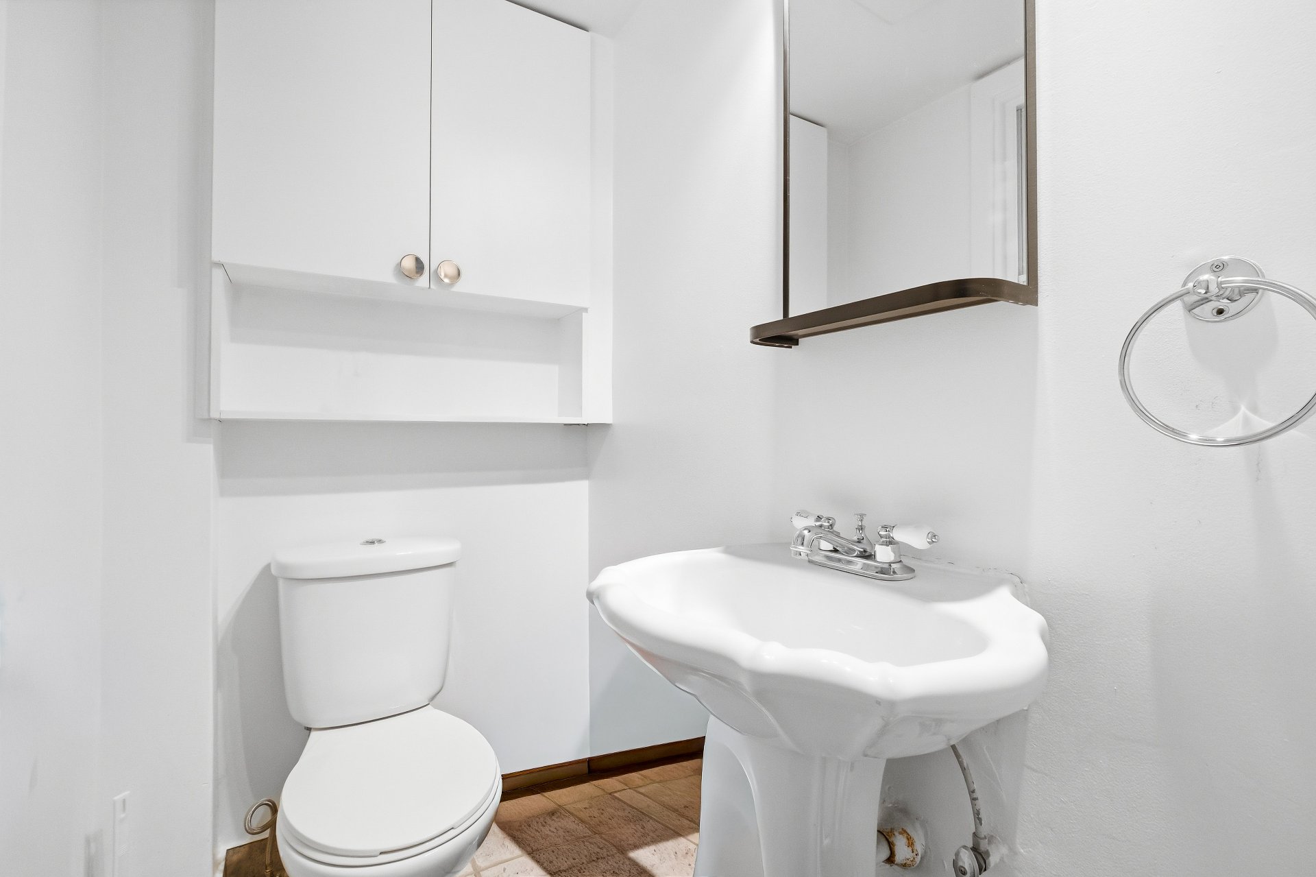 Photo - Washroom