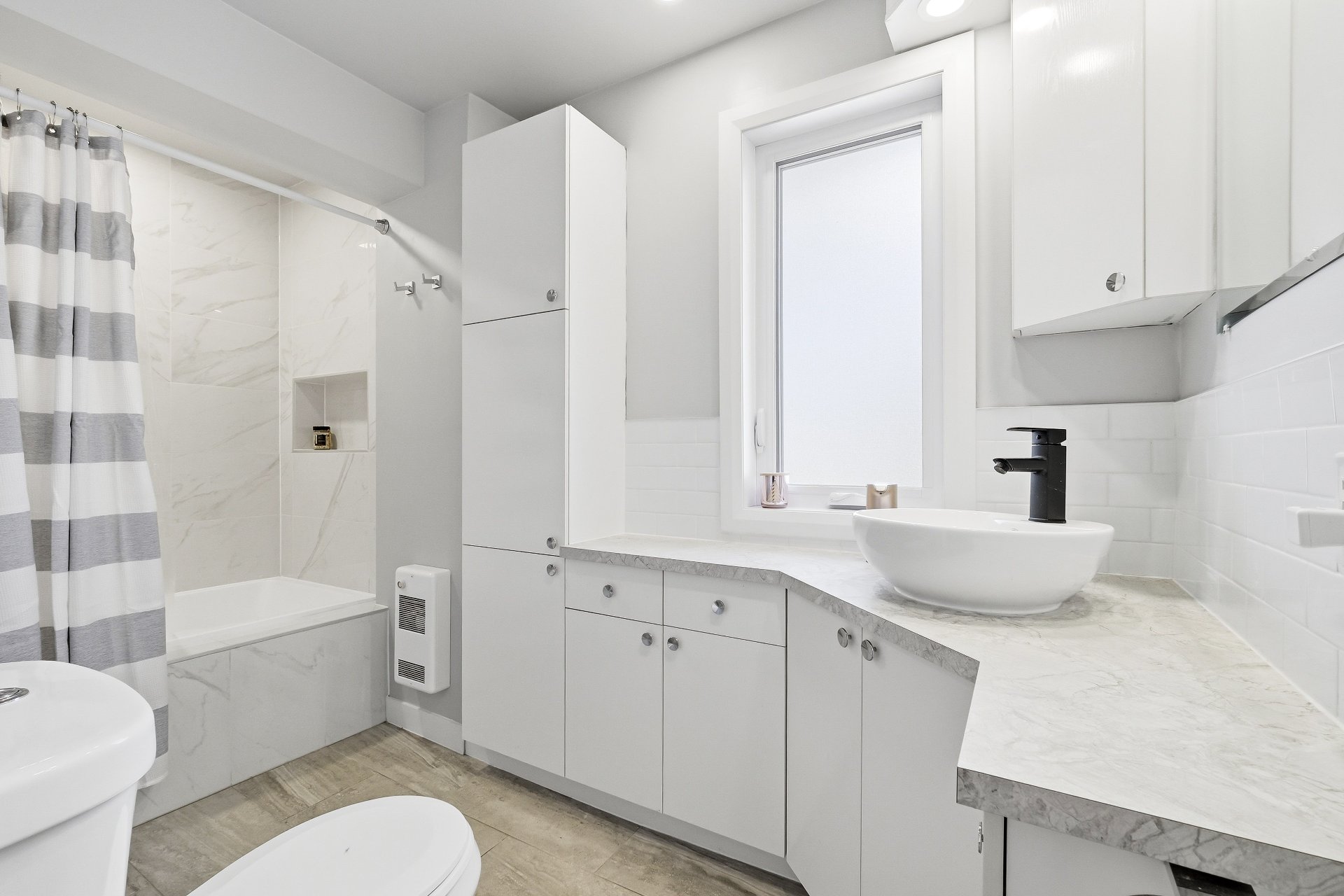 Photo - Bathroom