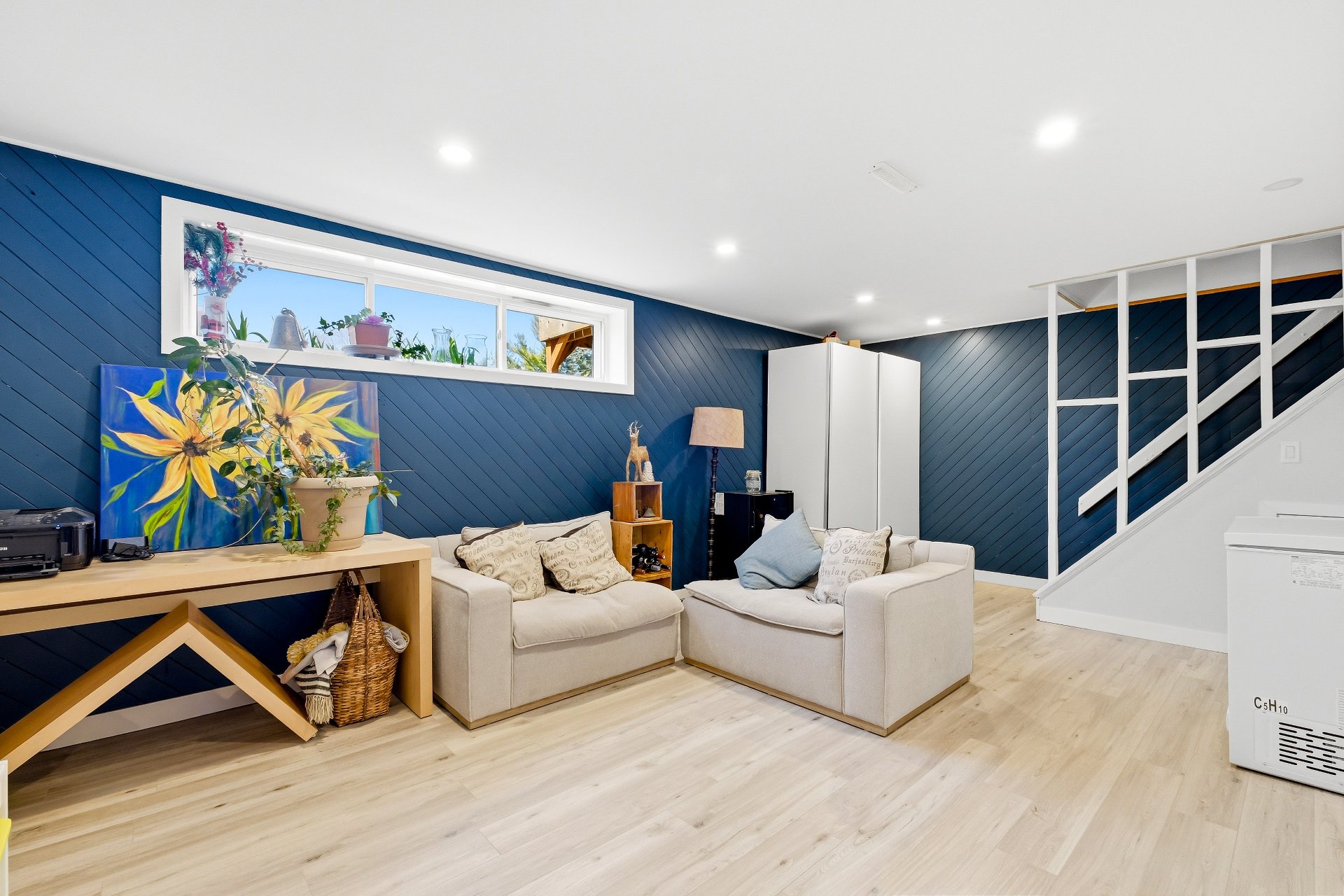 Photo - Family room