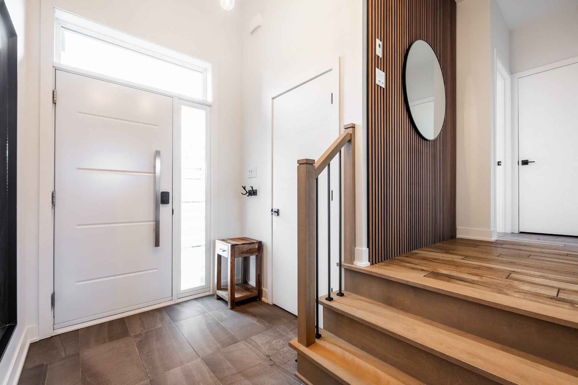 Photo - Hallway
