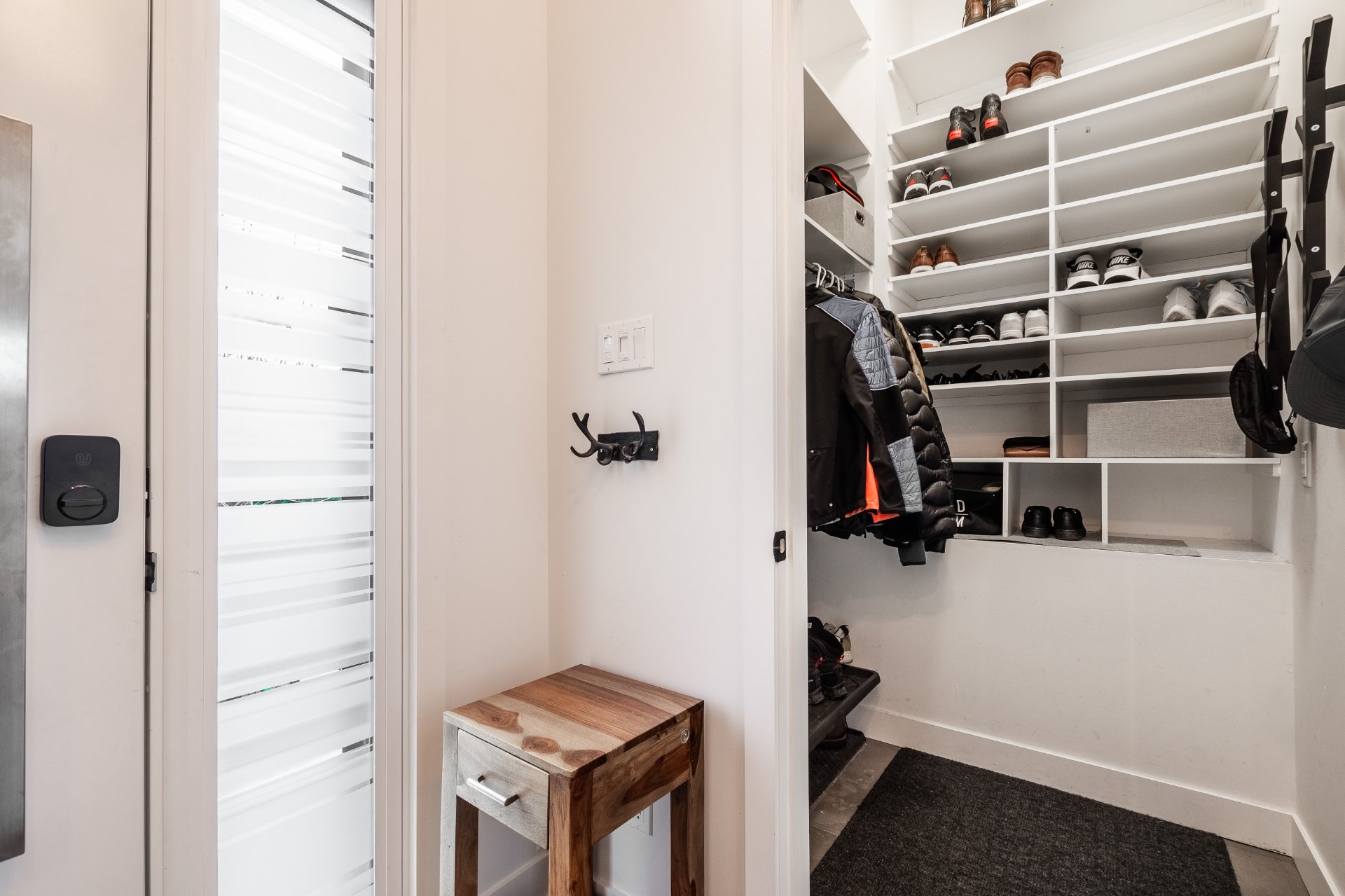 Photo - Walk-in closet