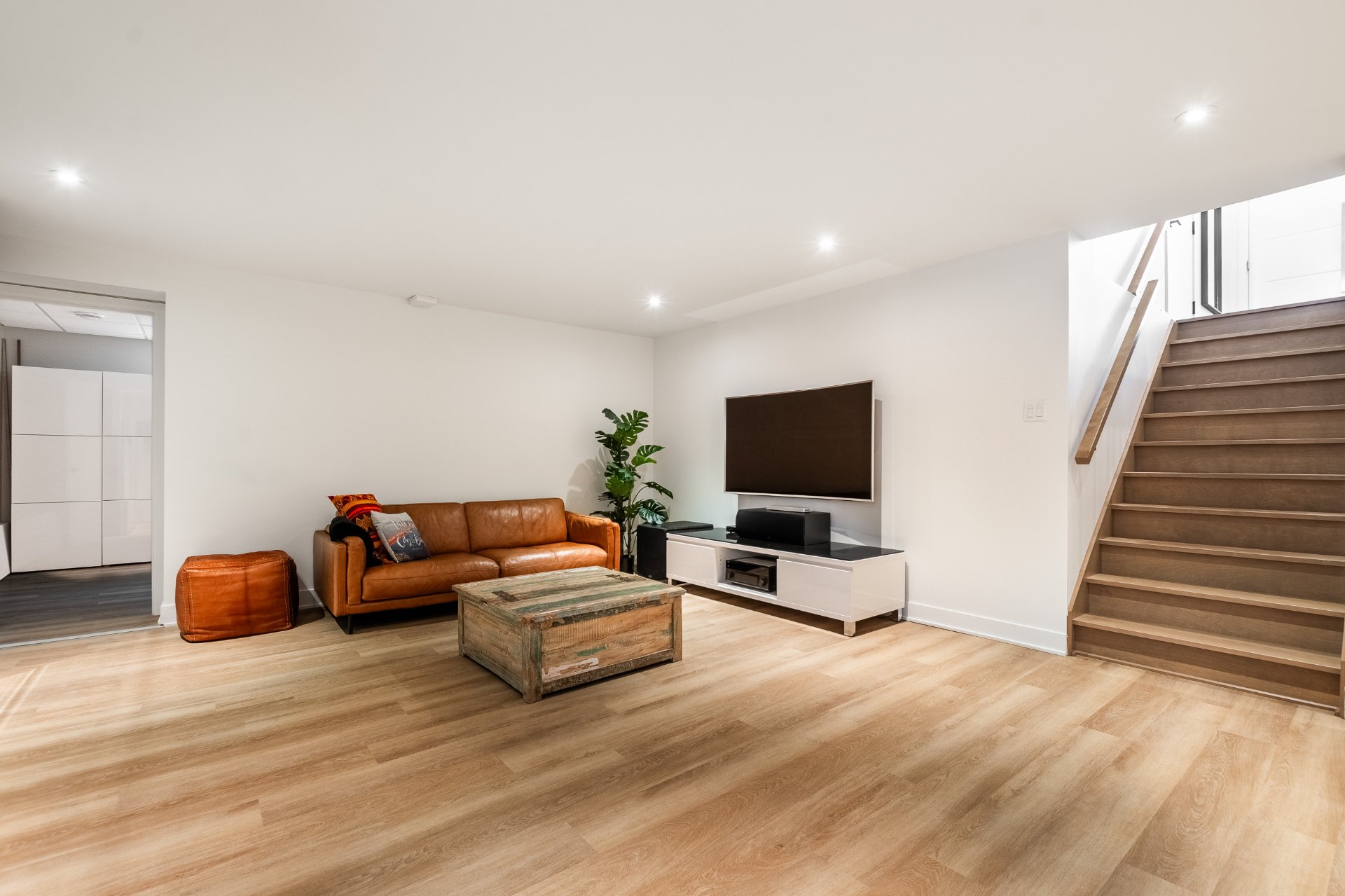 Photo - Family room