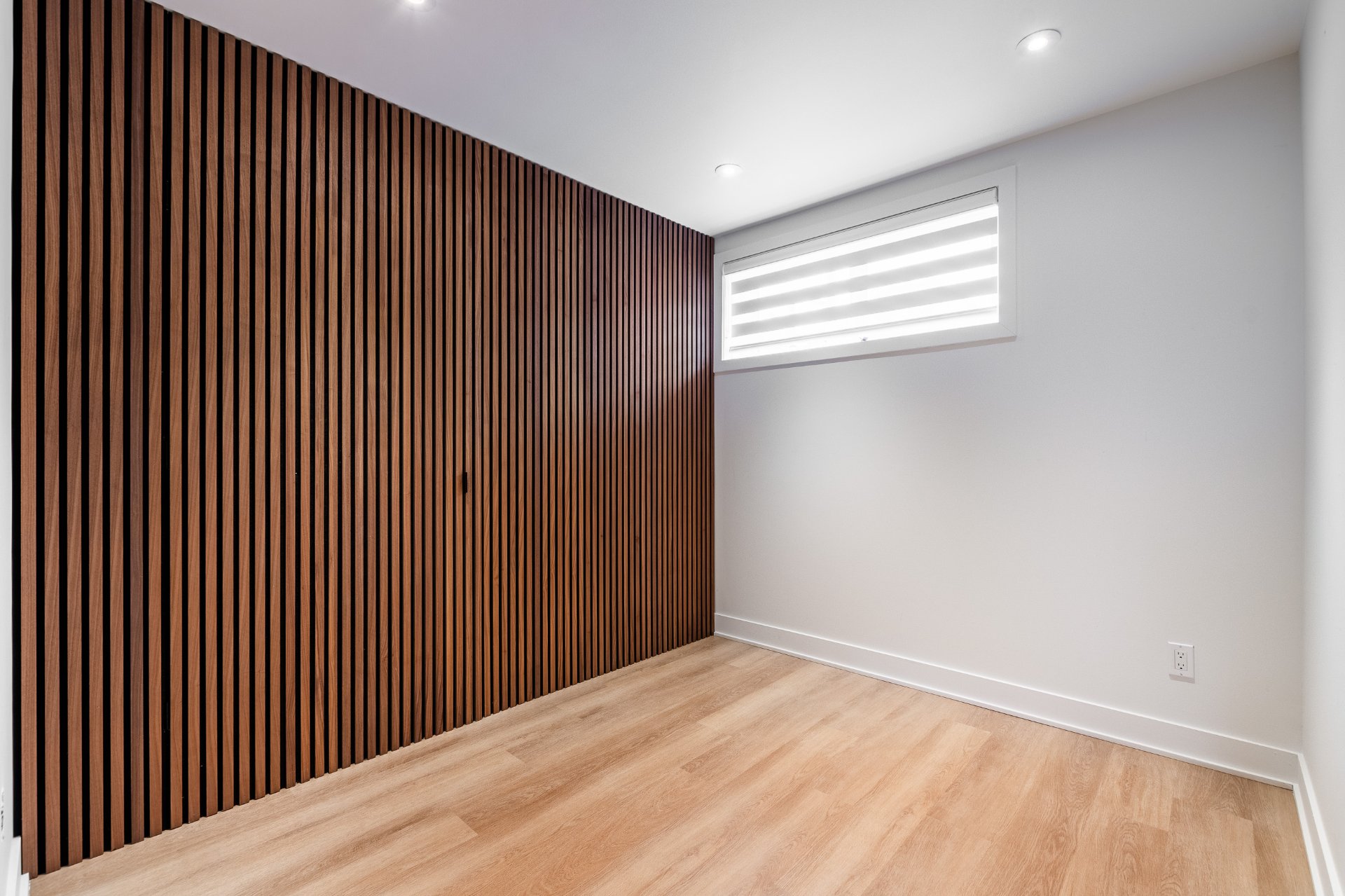Photo - Family room