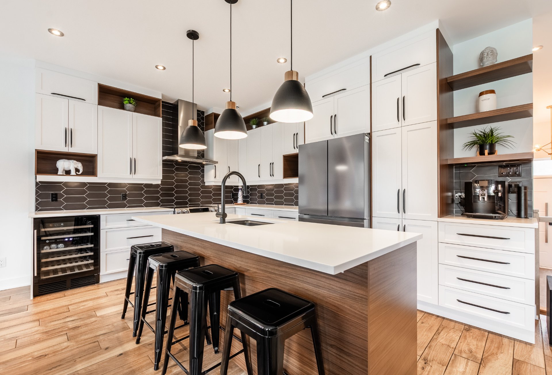 Photo - Kitchen