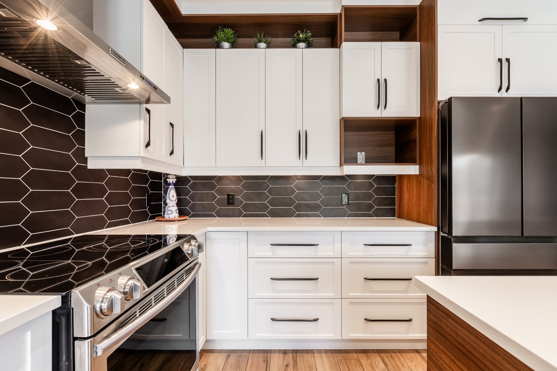 Photo - Kitchen