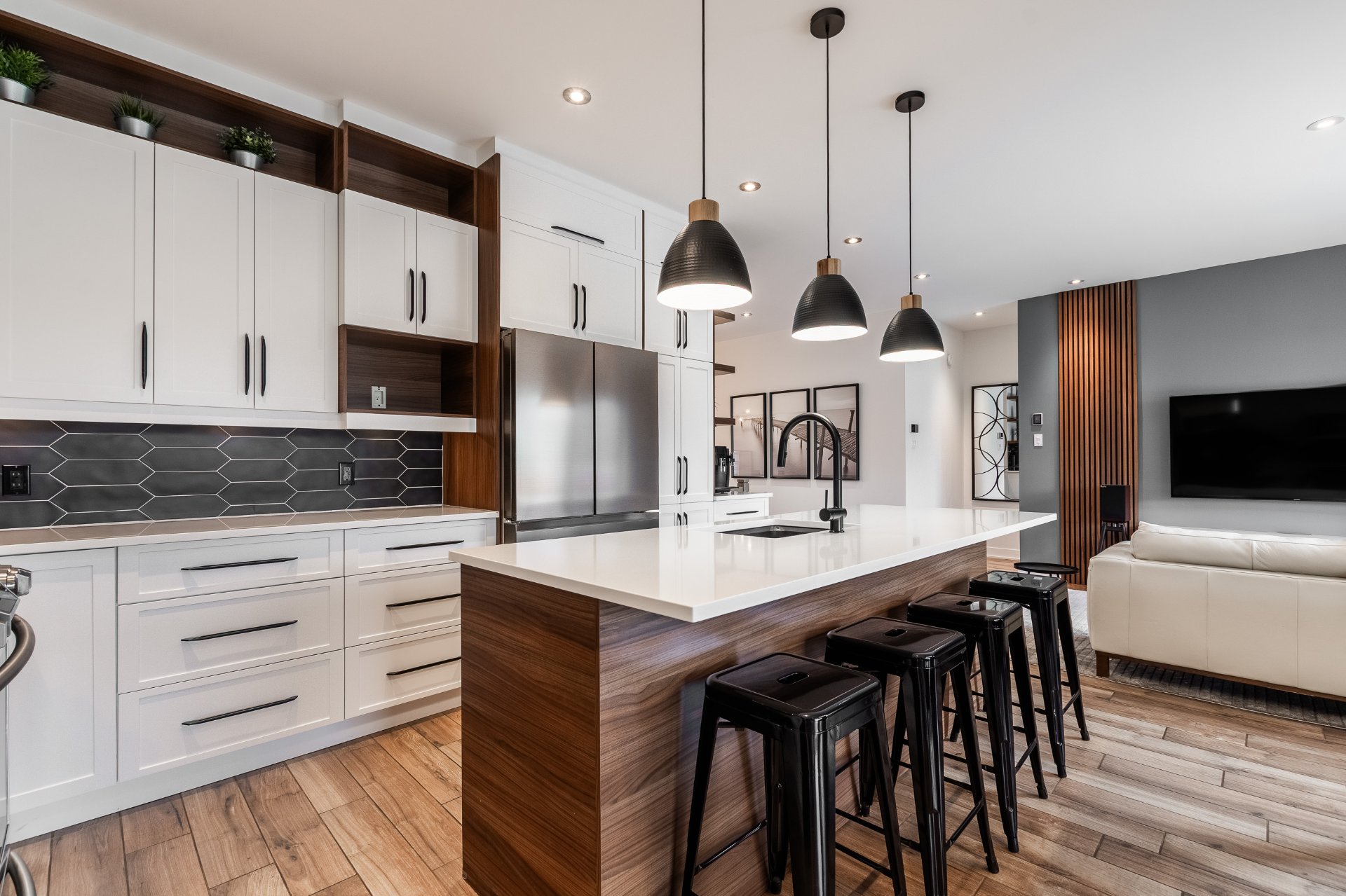 Photo - Kitchen