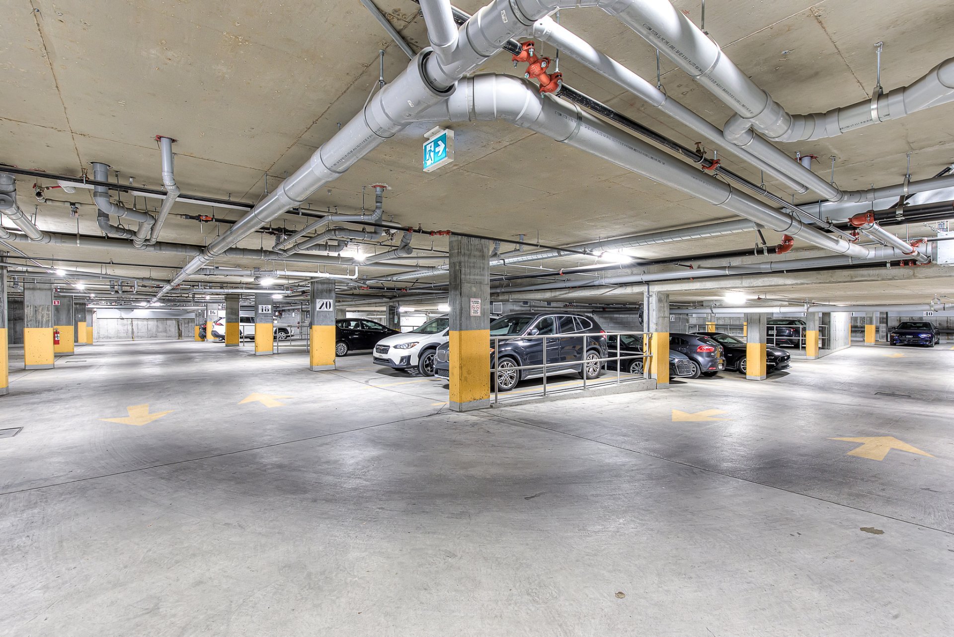 Photo - Garage