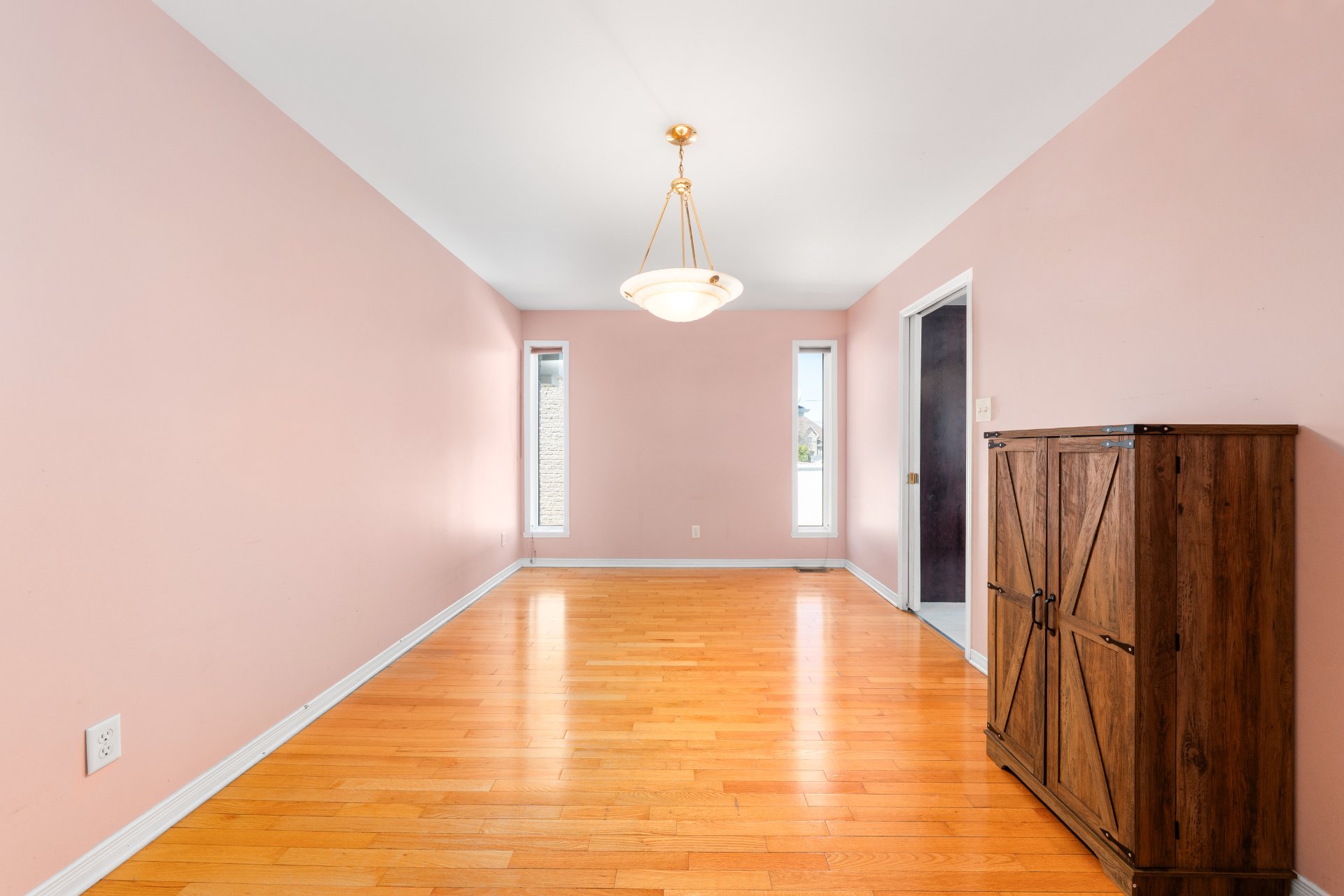 Photo - Dining room