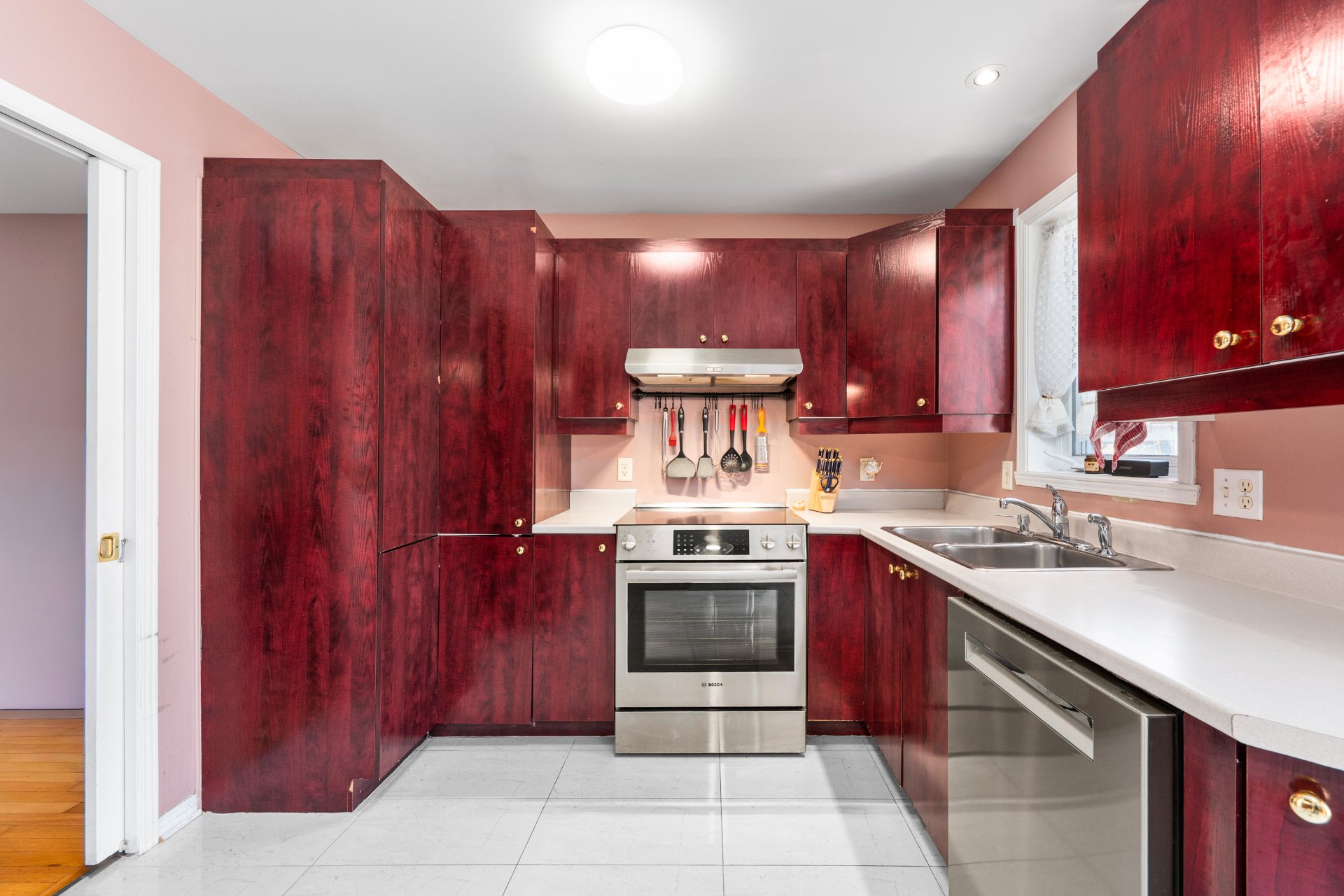 Photo - Kitchen