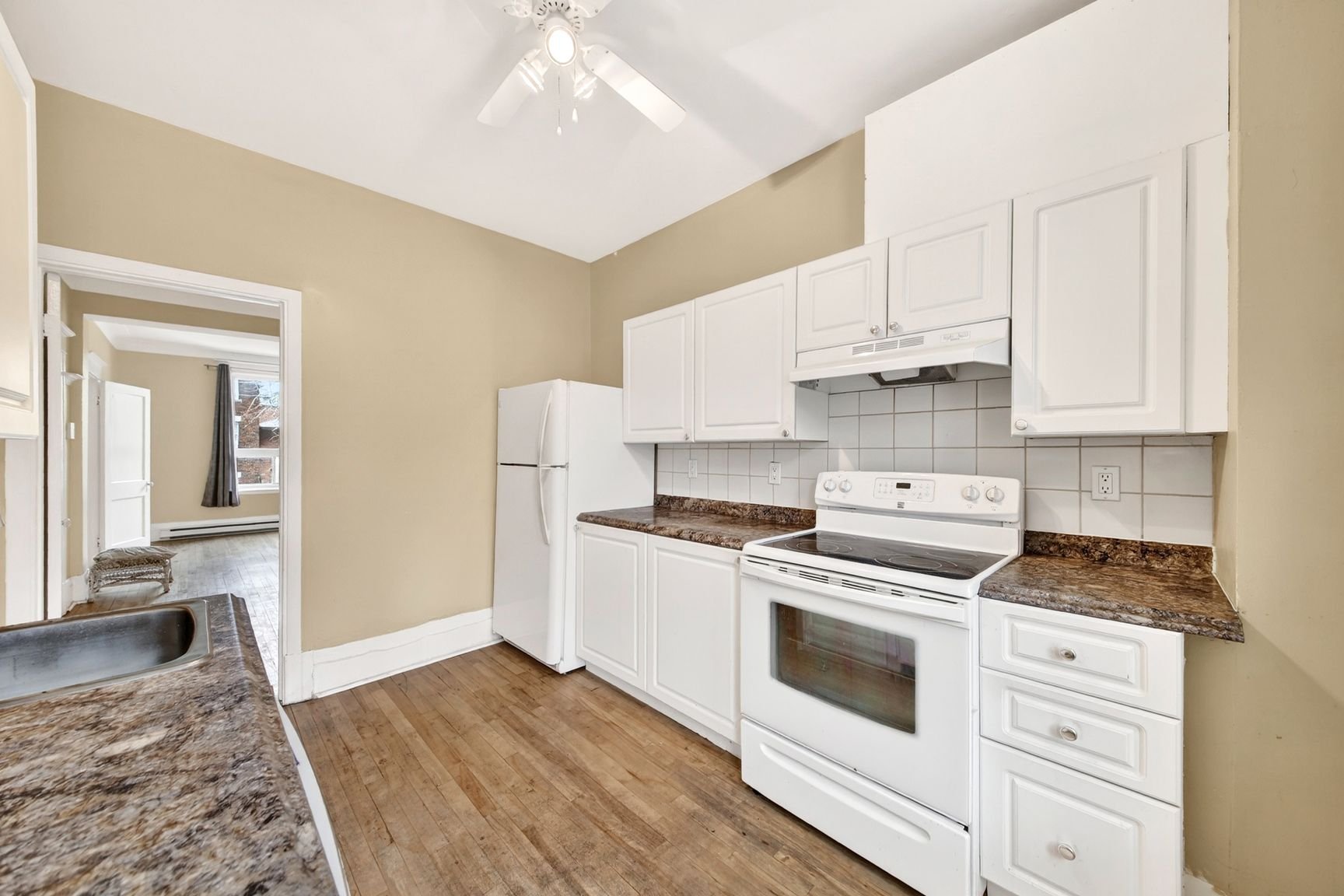 Photo - Kitchen