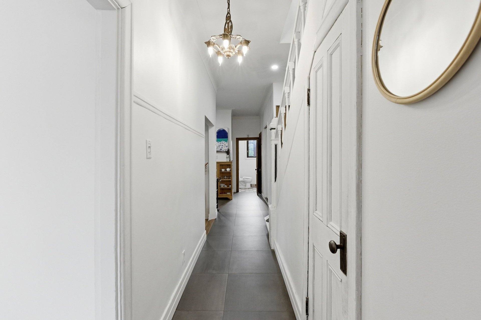 Photo - PASAGEWAY