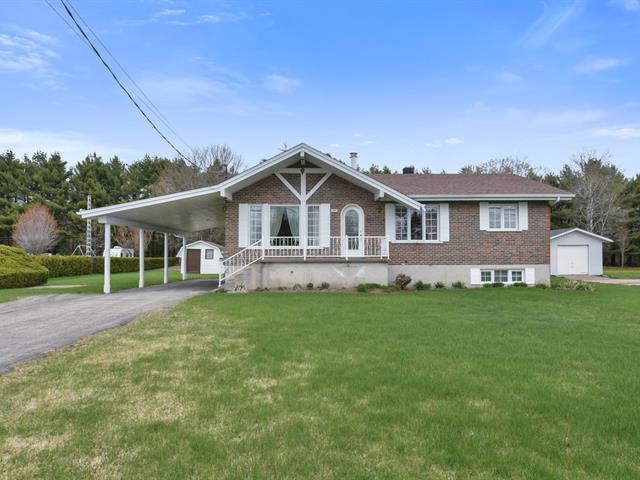 house for sale Sainte-Ursule